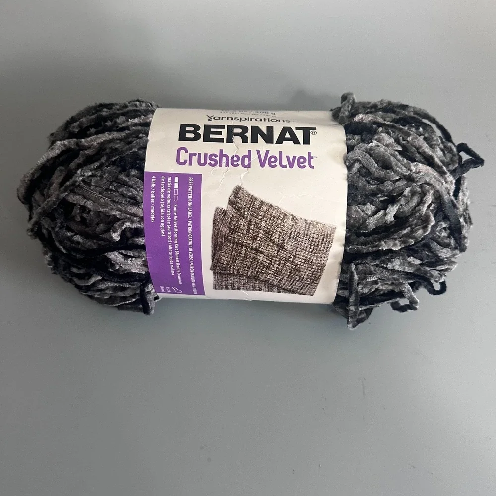 Bernat Crushed Velvet Yarn Deep Gray Bulky 5 Polyester 300g 315yds 161016